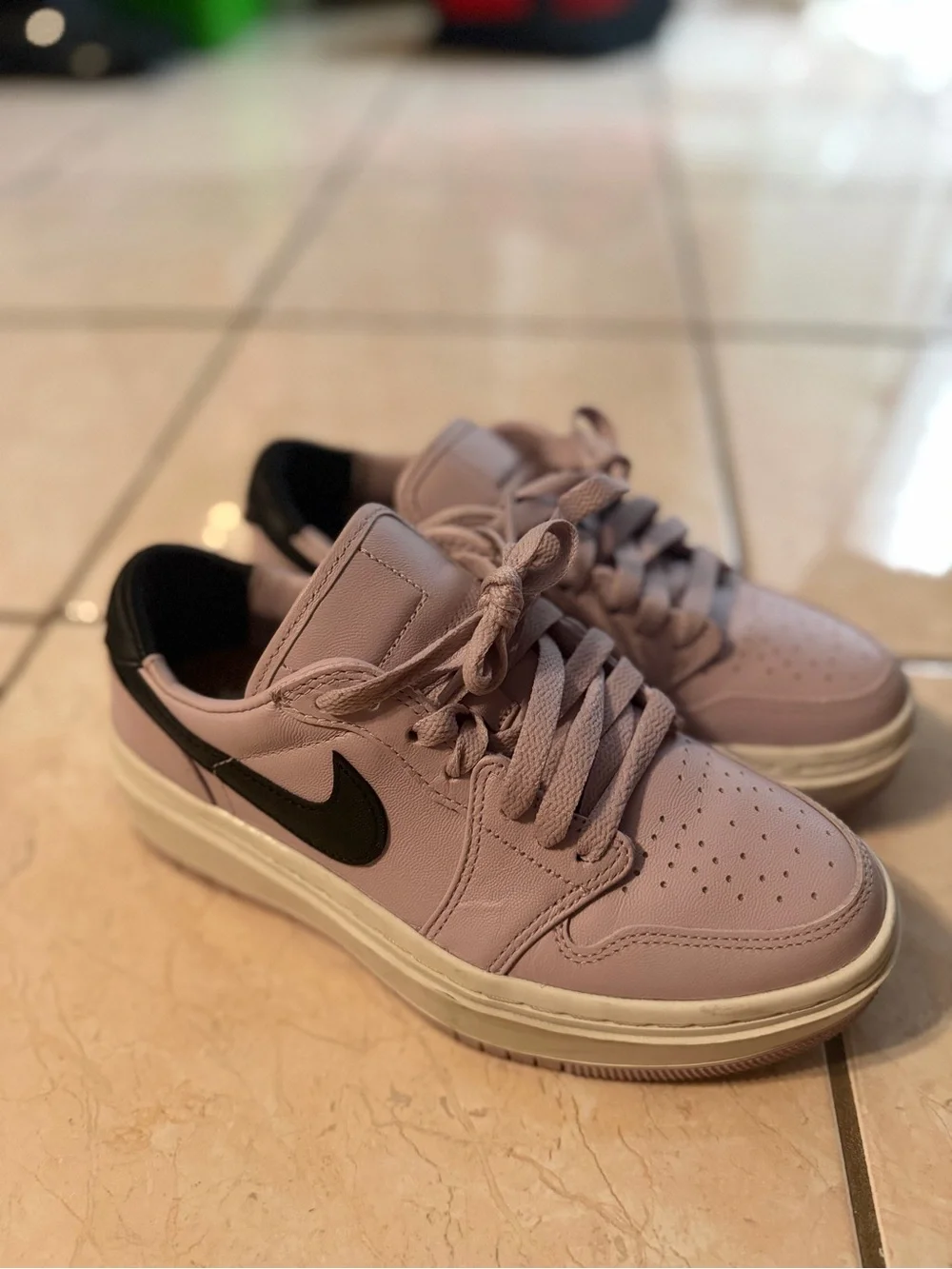 Nike Air Women's Low-Top Sneakers in lavender